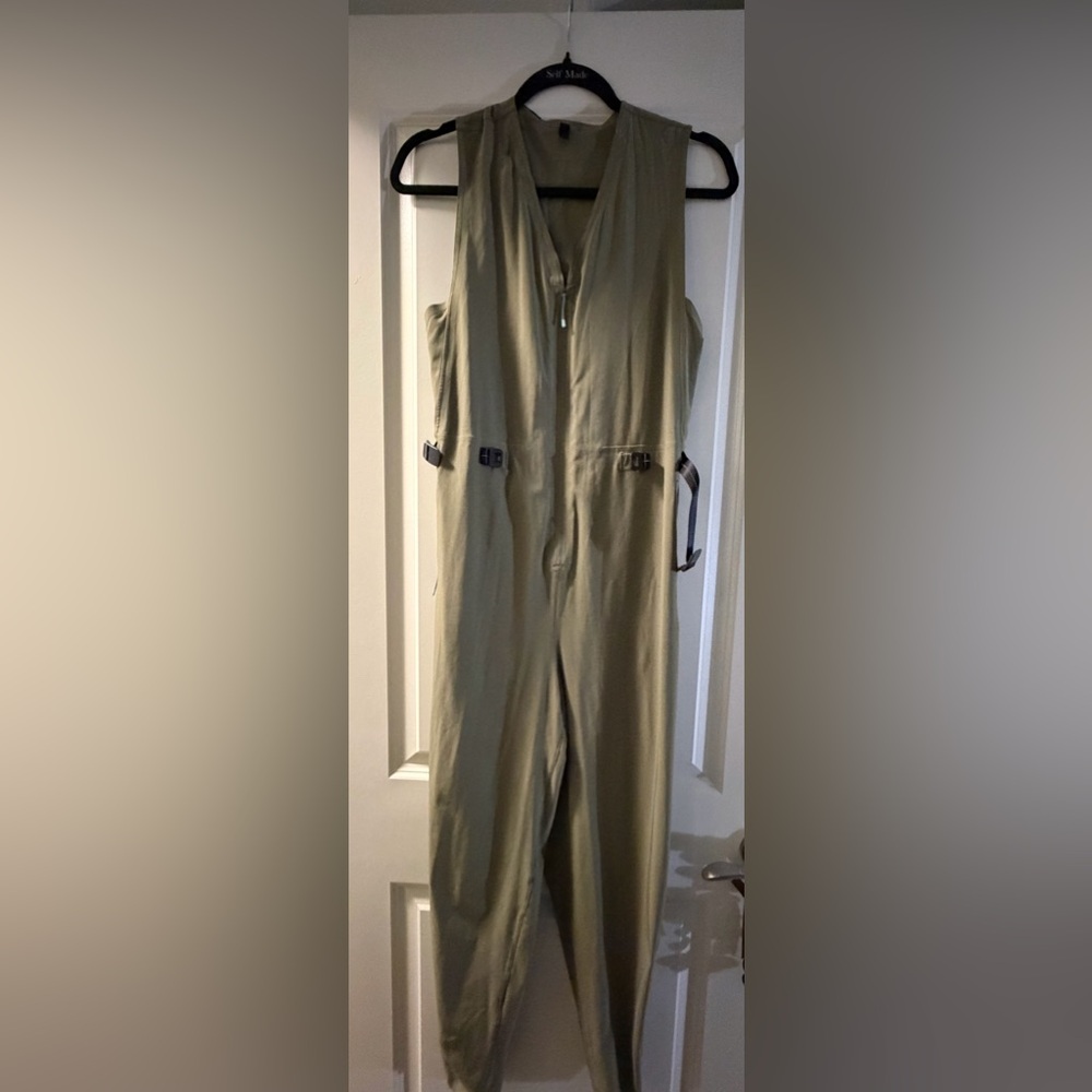 Lululemon Women’s Utility / Travel Jumpsuit